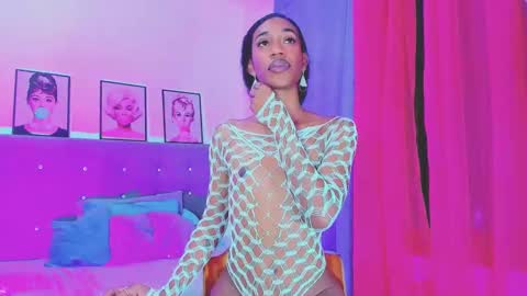 Your Queen KIM online show from 12/21/24, 05:36