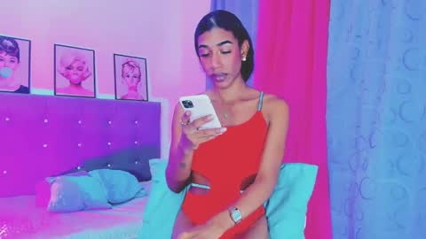 Your Queen KIM online show from 01/05/25, 06:56