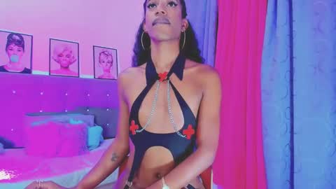 Your Queen KIM online show from 01/22/25, 05:59