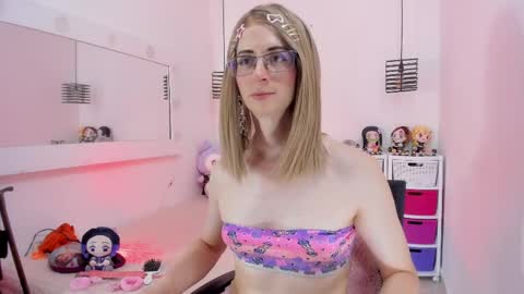 Snapshot of kimberly_thonson chatting on 04/12/26, 09:58 kimberly_thonson online show from 04/12/26, 09:58
