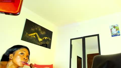 Kimberly Banks online show from 06/12/26, 10:52