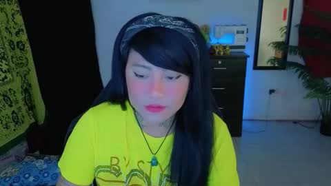 Snapshot of kimberlygati2 chatting on 10/13/25, 02:44 Kimberly Polizzi online show from 10/13/25, 02:44