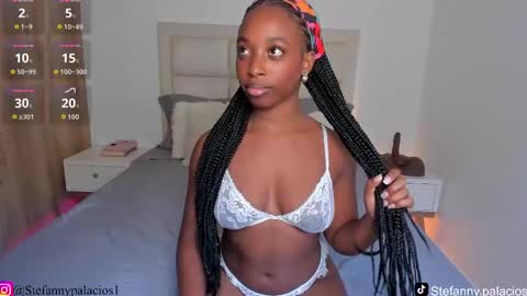 Snapshot of kimberlylenox chatting on 09/23/25, 09:18 Queen Kim online show from 09/23/25, 09:18