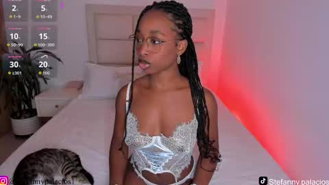 Snapshot of kimberlylenox chatting on 11/29/25, 10:24 Queen Kim online show from 11/29/25, 10:24