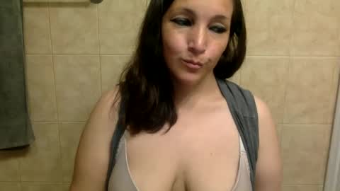 KimberlyLynn online show from 10/31/25, 09:54