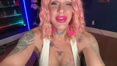 Snapshot of kimberlynnhaven chatting on 01/01/25, 08:13 Kimber Haven online show from 01/01/25, 08:13