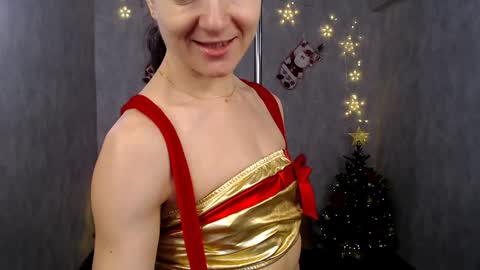Snapshot of kimberlyray777 chatting on 12/11/24, 06:04 Kimberly online show from 12/11/24, 06:04