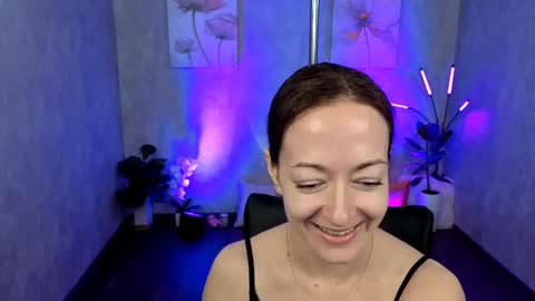 Snapshot of kimberlyray777 chatting on 02/18/25, 02:06 Kimberly online show from 02/18/25, 02:06