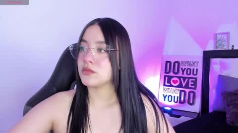 kimgarcez online show from 09/19/25, 08:42