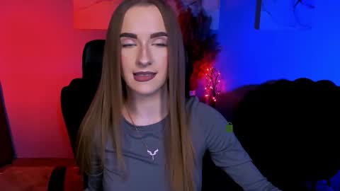 kimi_glow online show from 11/30/25, 08:02