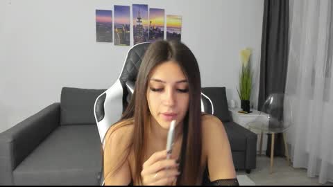 Snapshot of kimi_ivy chatting on 10/26/25, 04:07 kimi_ivy online show from 10/26/25, 04:07