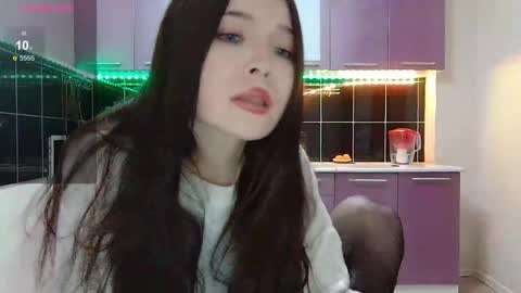 Snapshot of kimiko_shine chatting on 12/18/25, 08:04 kimiko_shine online show from 12/18/25, 08:04