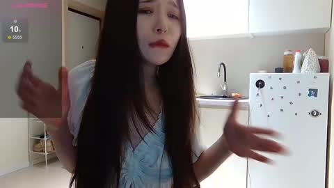 Snapshot of kimiko_shine chatting on 01/18/26, 07:39 kimiko_shine online show from 01/18/26, 07:39
