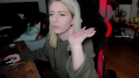 Wolfs Girl online show from 10/04/25, 02:15