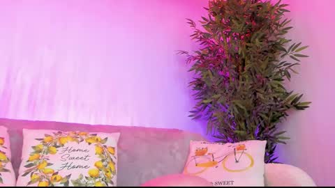 Natalie online show from 09/30/25, 07:30