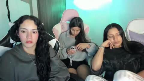 kimmi online show from 10/17/25, 11:51