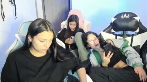 kimmi online show from 11/12/25, 11:25