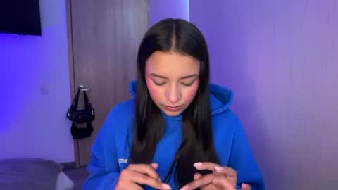 kimmi online show from 07/17/26, 04:01