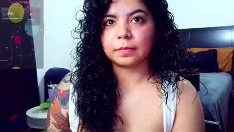 Kimmi online show from 11/21/25, 10:08