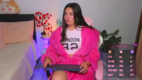 Snapshot of kimmie_dollxo chatting on 05/02/26, 11:54 kimmie_dollxo online show from 05/02/26, 11:54