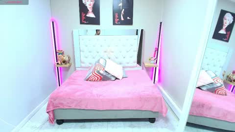 Kim online show from 05/20/26, 01:06
