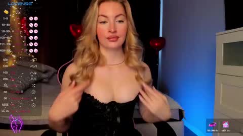 Snapshot of kimmy1_powell chatting on 02/18/25, 02:16 kimmy1_powell online show from 02/18/25, 02:16