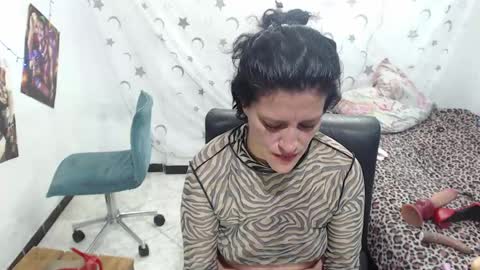 Kimmy online show from 12/31/24, 07:42