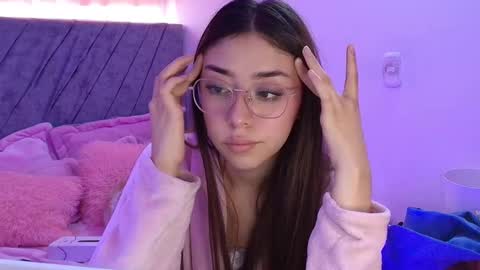 kimm online show from 09/18/25, 06:21