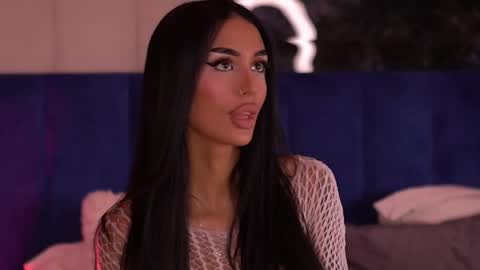 Kim online show from 10/03/25, 02:03