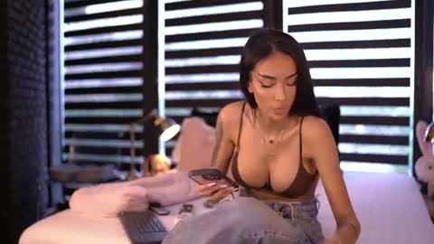 Kim online show from 07/12/26, 04:09