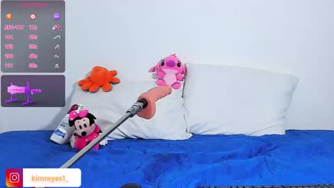 Snapshot of kimreyes1 chatting on 09/30/25, 01:54 Kim online show from 09/30/25, 01:54