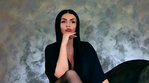 Kim Wilmes online show from 05/07/26, 12:21