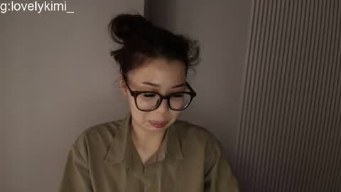 Kimi online show from 07/19/26, 03:43