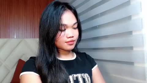 Snapshot of kina_greyx chatting on 01/19/26, 05:00 kina online show from 01/19/26, 05:00