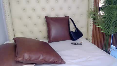 Snapshot of kina_greyx chatting on 03/05/26, 07:26 kina online show from 03/05/26, 07:26