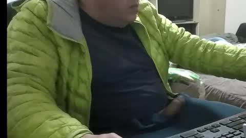 Snapshot of kinchan069 chatting on 11/21/25, 10:14 kinchan069 online show from 11/21/25, 10:14