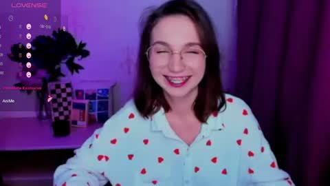 Hazel online show from 06/30/26, 03:51
