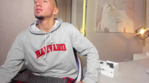 Snapshot of king_dante_ chatting on 12/03/24, 10:51 King Dante online show from 12/03/24, 10:51