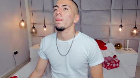 Snapshot of king_dante_ chatting on 12/14/24, 10:18 King Dante online show from 12/14/24, 10:18
