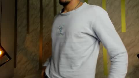 Snapshot of king_dante_ chatting on 01/15/25, 08:37 King Dante online show from 01/15/25, 08:37