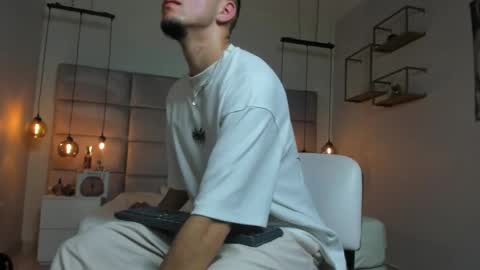 Snapshot of king_dante_ chatting on 02/23/25, 01:24 King Dante online show from 02/23/25, 01:24