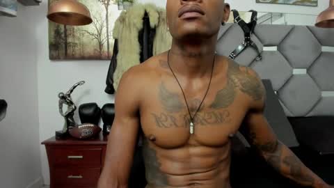 HOT MEN BLACK online show from 12/31/24, 12:54