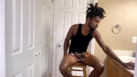 Snapshot of kingalmighty01 chatting on 09/30/25, 03:28 King Almighty01 online show from 09/30/25, 03:28