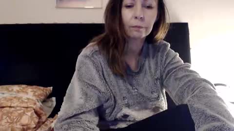 sexysexyhotwetpinkredpussy online show from 05/19/26, 08:59