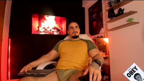 King Bear online show from 09/10/25, 02:11