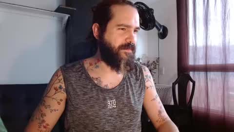 Snapshot of kingcat420 chatting on 11/10/25, 01:21 Jake online show from 11/10/25, 01:21