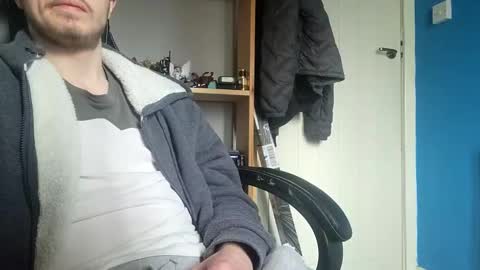 kingcharlez_04 online show from 02/19/25, 02:55