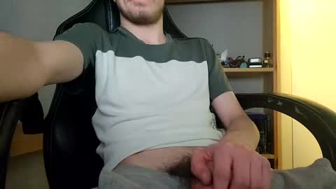 kingcharlez_04 online show from 02/20/25, 06:46