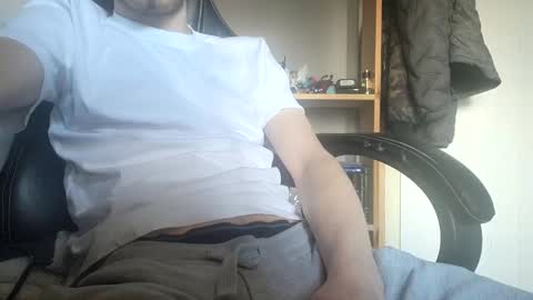 kingcharlez_04 online show from 02/25/25, 11:41