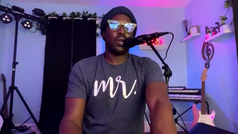 Snapshot of kingcorbra chatting on 12/10/24, 04:56 KC online show from 12/10/24, 04:56